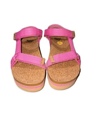 REEF Like New! Women's Cushion Rem Hi Platform Sandals | 7.5 Bright Pink Malibu